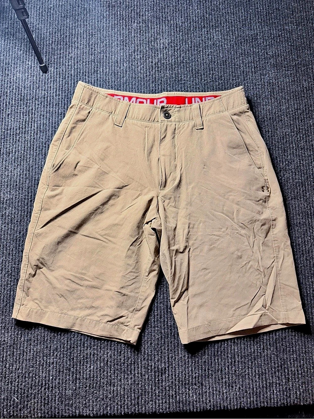 Under Armour HeatGear Loose Match Play Golf Shorts Khaki Tan Size 32W Stretch